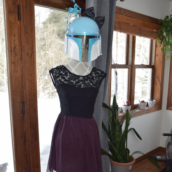 Cute lace and chiffon dress - Picture 2 of 8